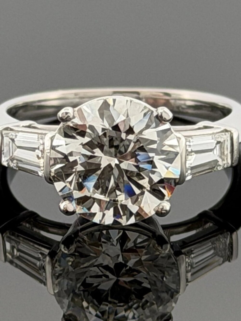 Platinum Three-Stone Ring 3.01ct Round Brilliant Natural Diamond GIA Baguettes